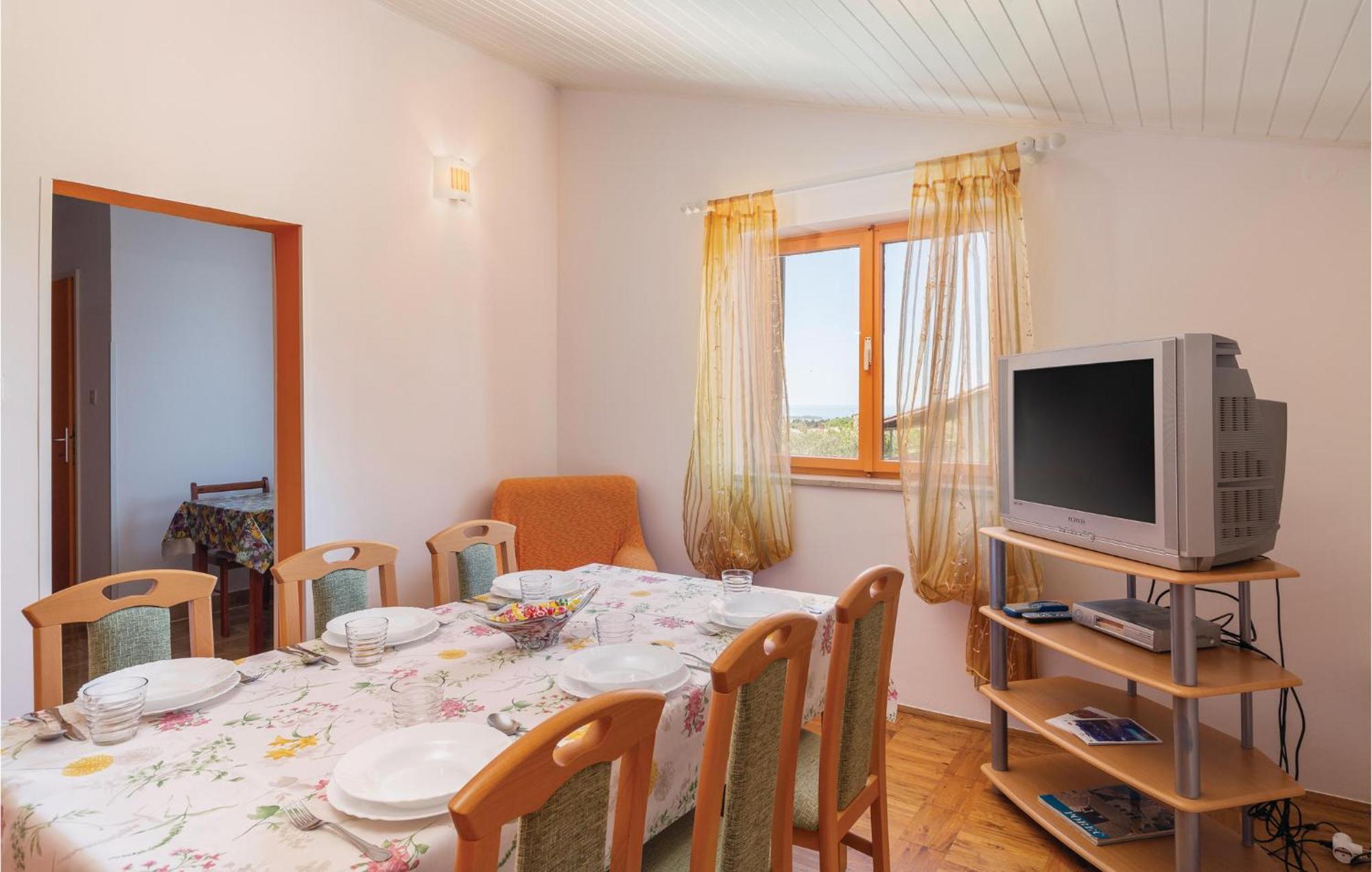 Cozy Apartment In Tar With House Sea View Tar-Vabriga Ngoại thất bức ảnh